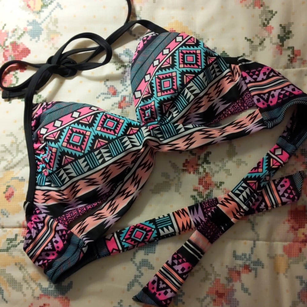 Xhilaration Bikini Top, Bra Top, Swim Top . Size M